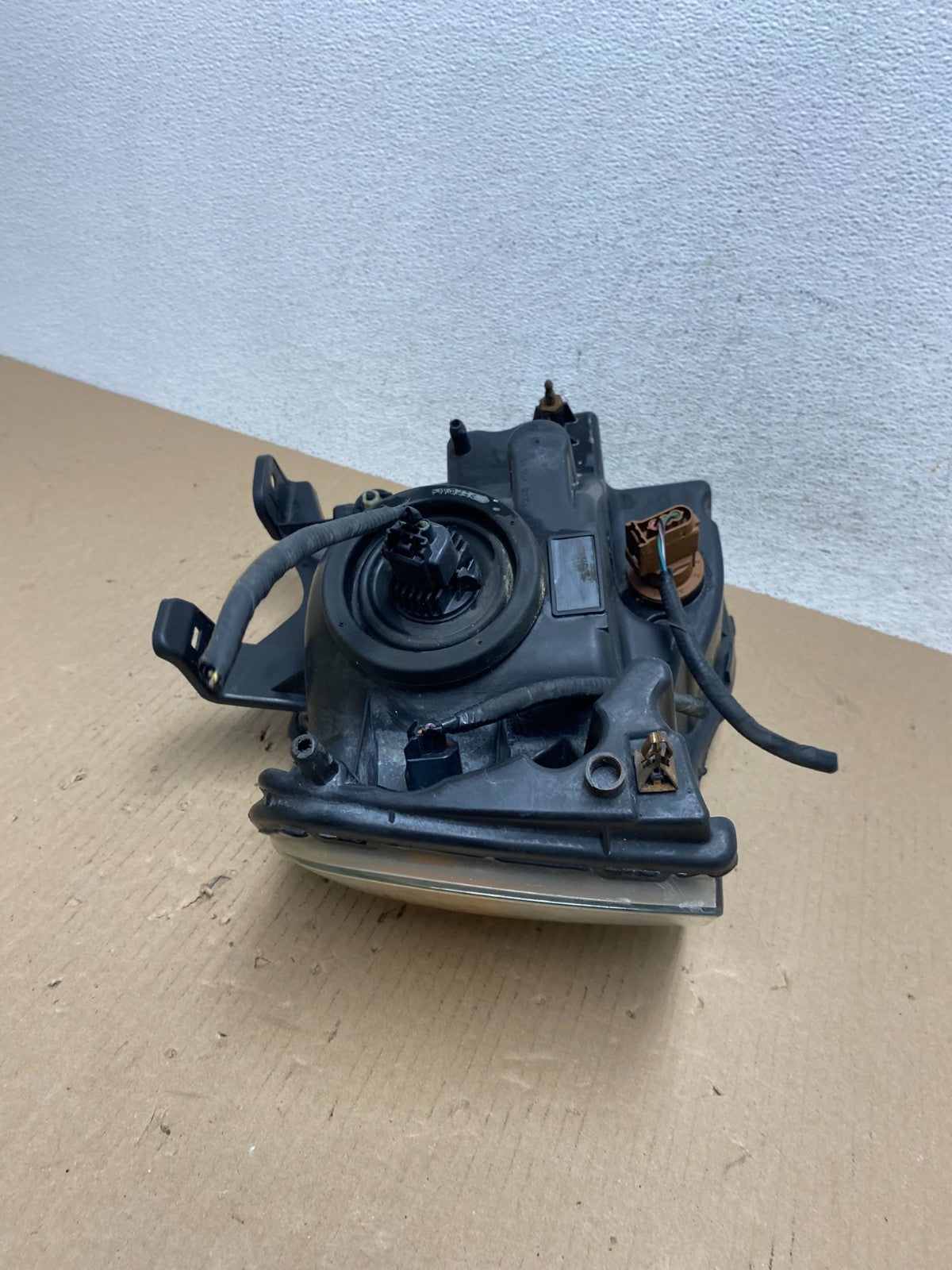 2007 - 2014 Ford Expedition Left Driver LH Side Headlight Halogen AE7262 DW9