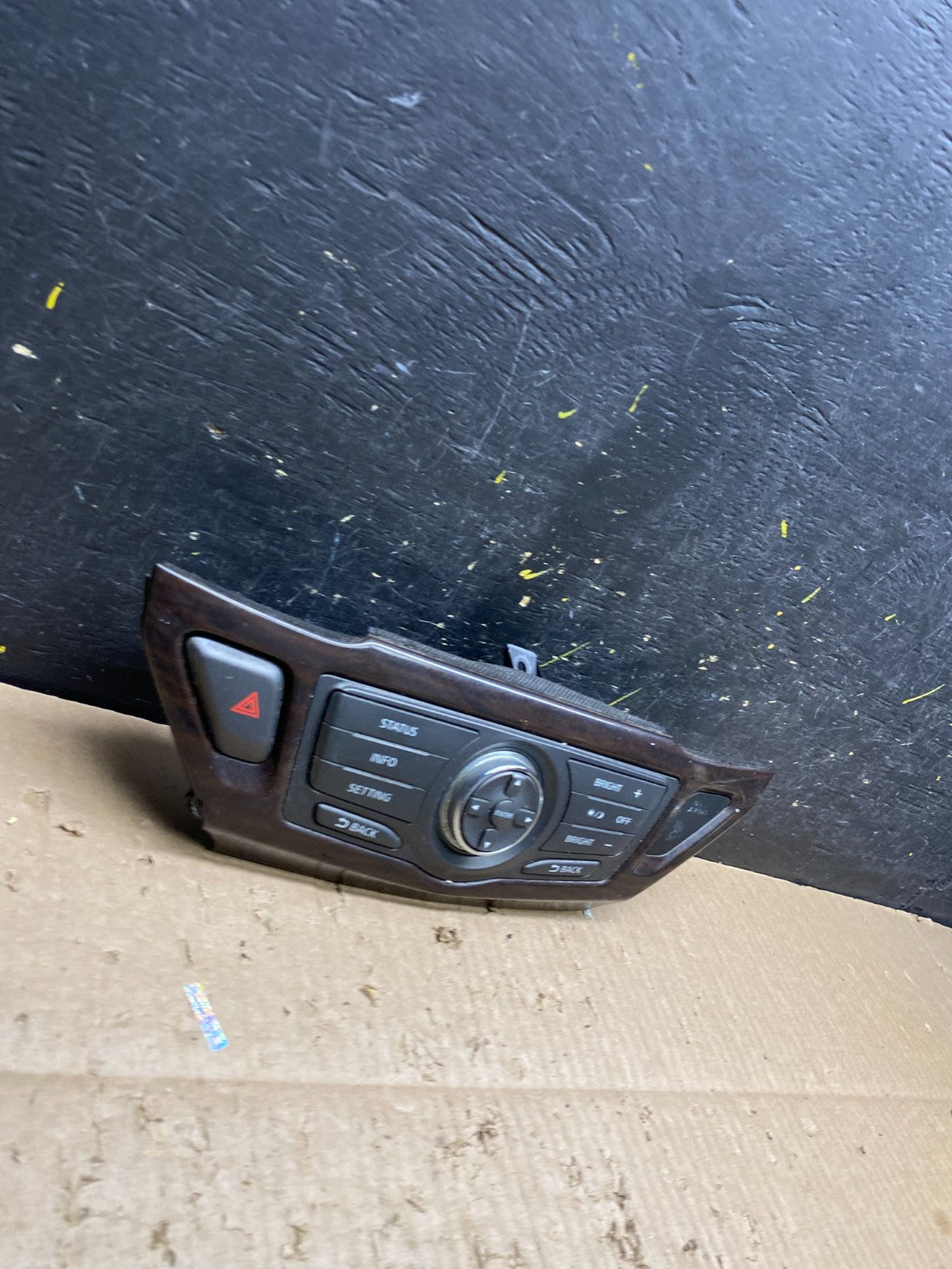2013 to 2018 Nissan Pathfinder Radio Audio Information Control OEM V7459 DG1