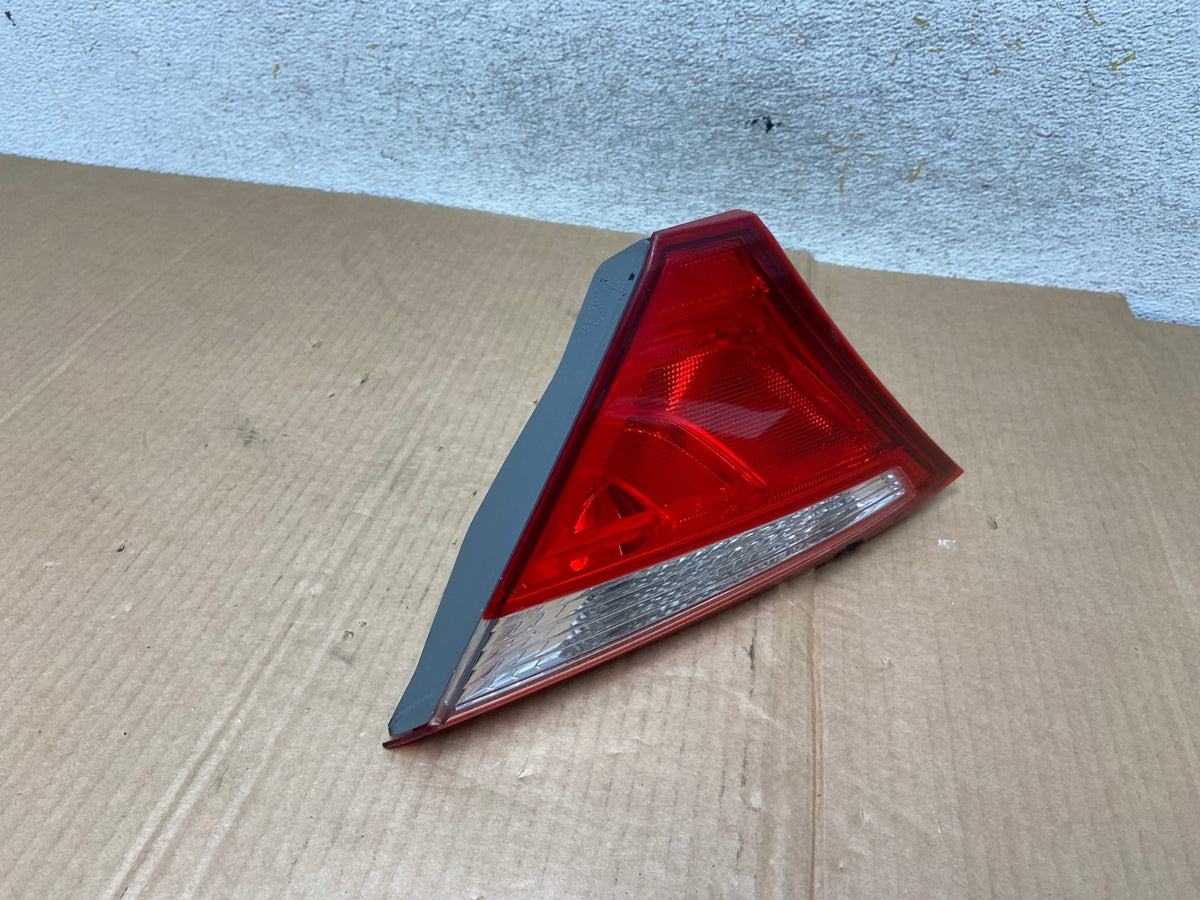 2015 - 2017 Toyota Camry Right Passenger RH Side Tail Light Inner AI5737 LK2