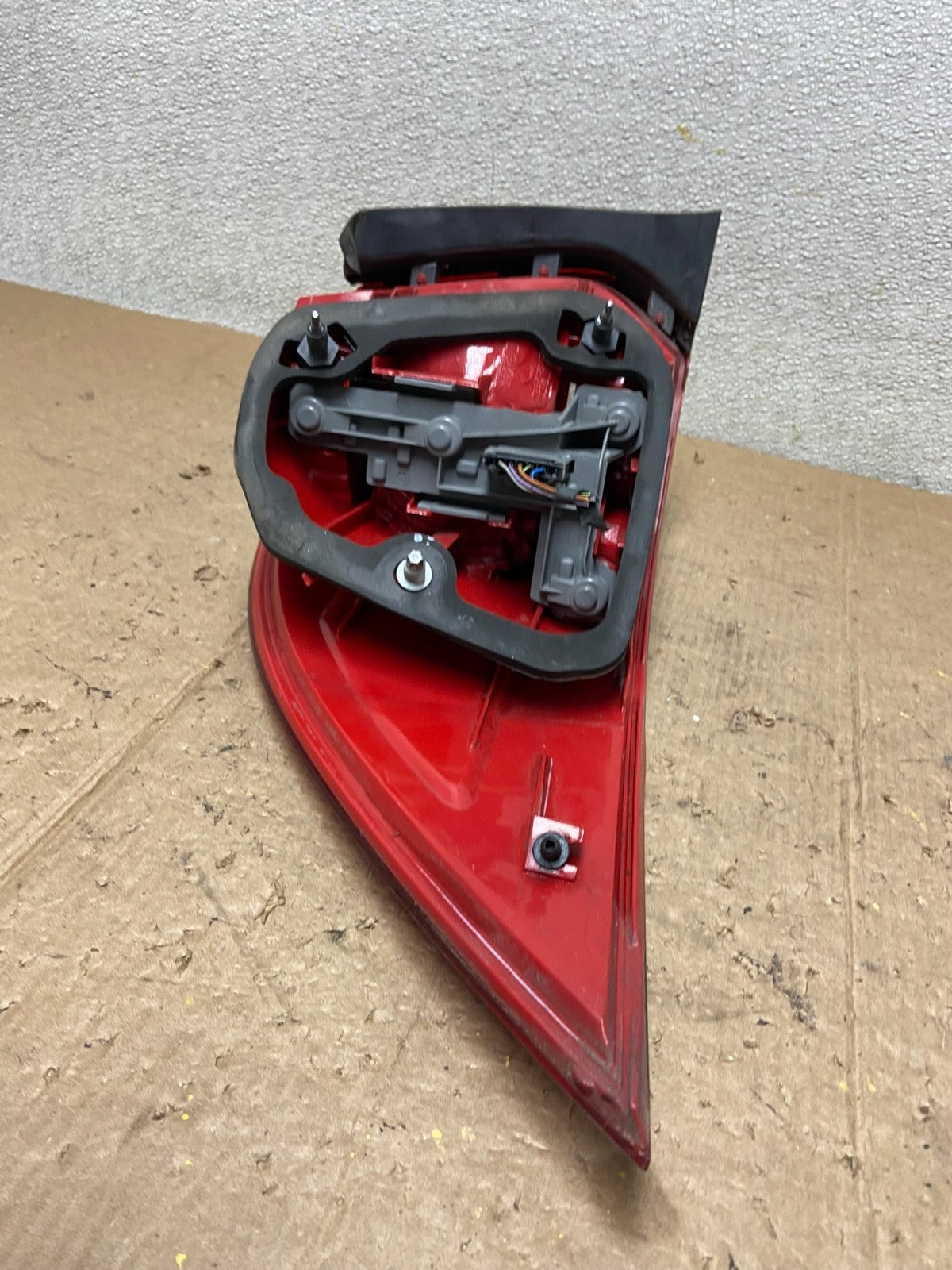 2010-2014 Volkswagen Golf MK6 Wagon Right Passenger RH Tail Light OEM AA4998 DW5