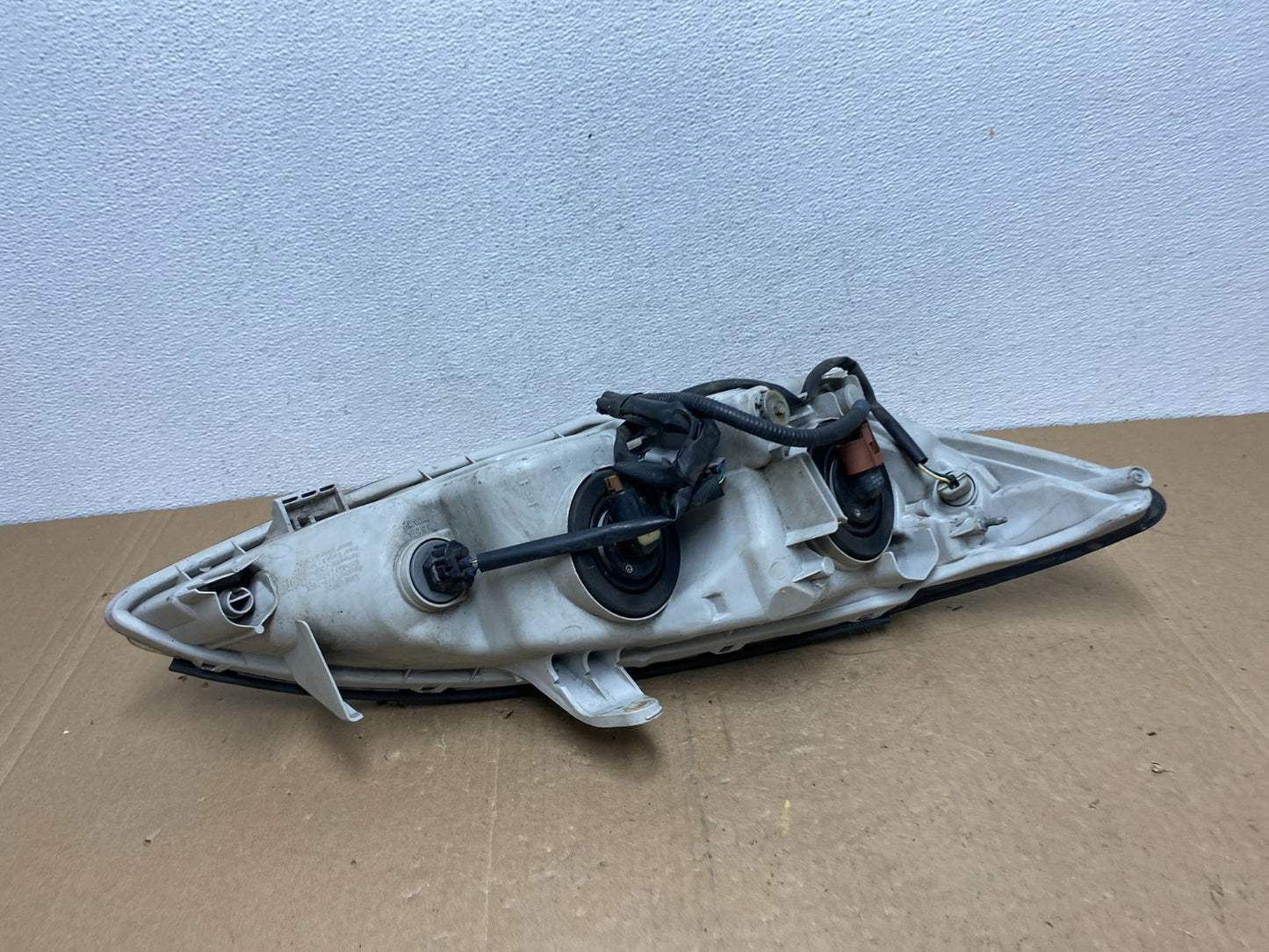 2005 to 2006 Toyota Camry Left Driver LH Halogen Headlight AC5816 DW5