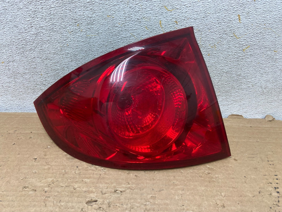 2007 to 2010 Pontiac G5 Left Driver Side Tail Light AH9187 PS0