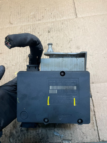 2006 - 2007 Mercedes C280  ABS Anti Lock Brake Pump Module a2035454732 W1238 DG4