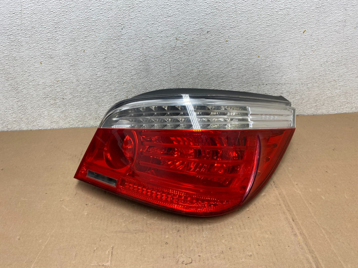 2008 2009 2010 BMW 5 525i 530i Right Passenger Rh Tail Side Light M0392 DW0