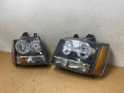 2007 to 2013 Chevrolet Suburban Tahoe Left+Right Set Headlights X5541 DW1