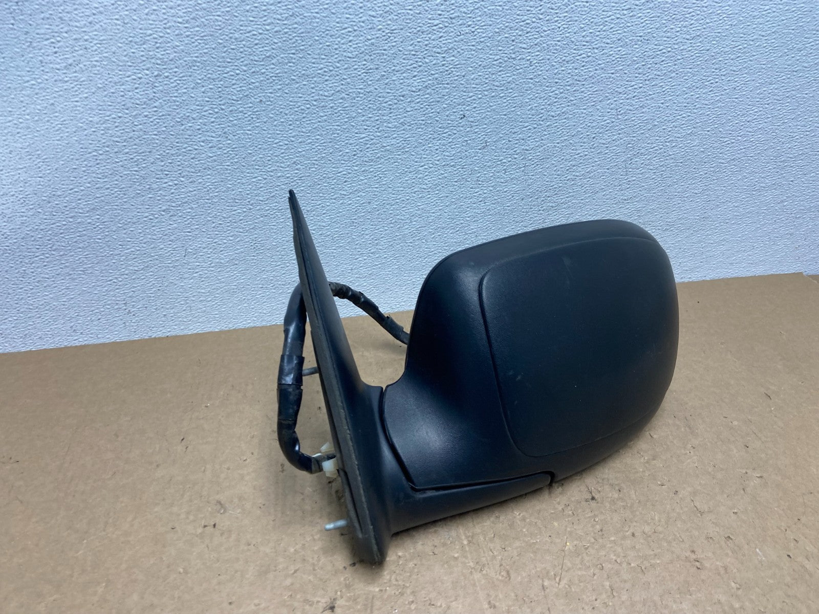 1999 to 2006 GMC Sierra Left Driver LH View Door Mirror Turn Sgn OEM AC1445 DW2