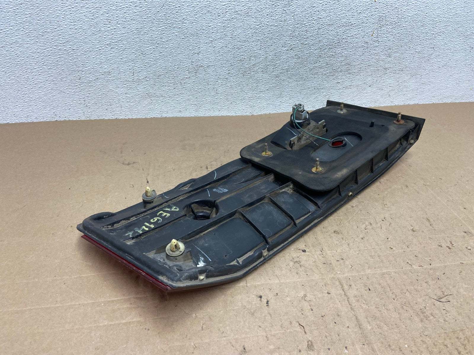 2002-2004 Honda Odyssey Right Passenger RH Side Tail Light Inner AE6142 LK5
