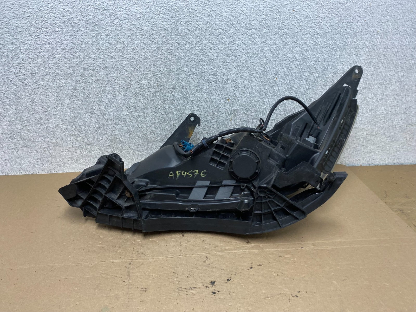 2013 to 2015 Honda Accord Sedan Headlight Right Passenger RH Side AF4576 DW7