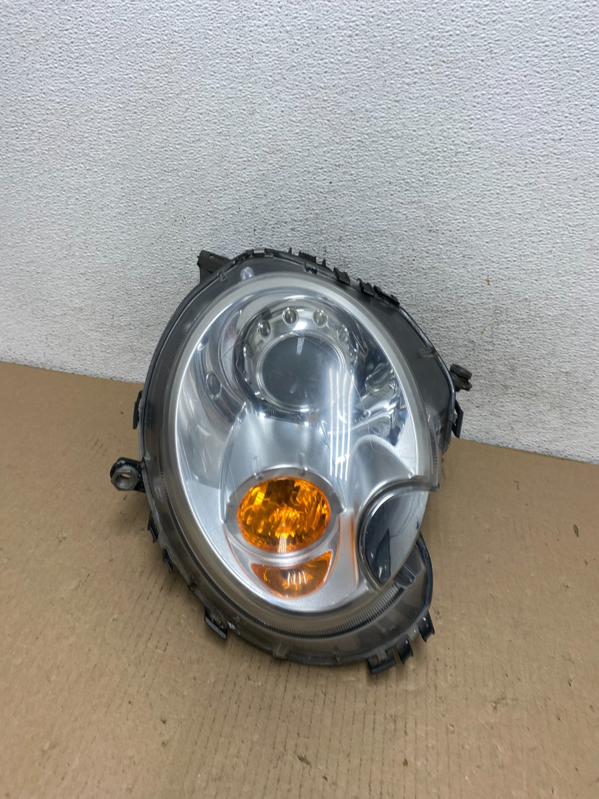 2007 to 2013 Mini Cooper Right Passenger Side Headlight Xenon HID AF3107 DW0