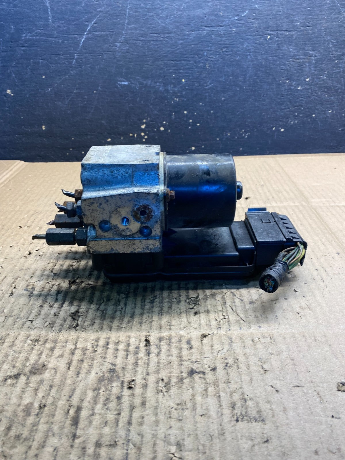 2003 2007 Ford E250 E350 Anti-Lock ABS Antilock Brake Pump AB3512 DG4