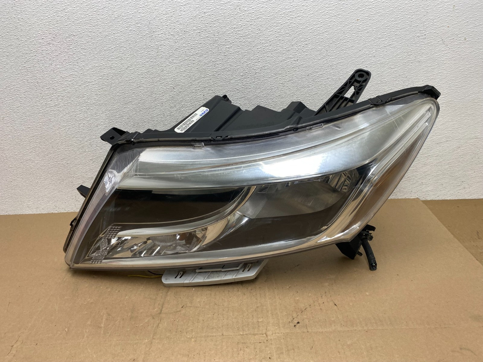 2013 to 2016 Nissan Pathfinder Left Driver LH Side Headlight Halogen DEPO AE67440