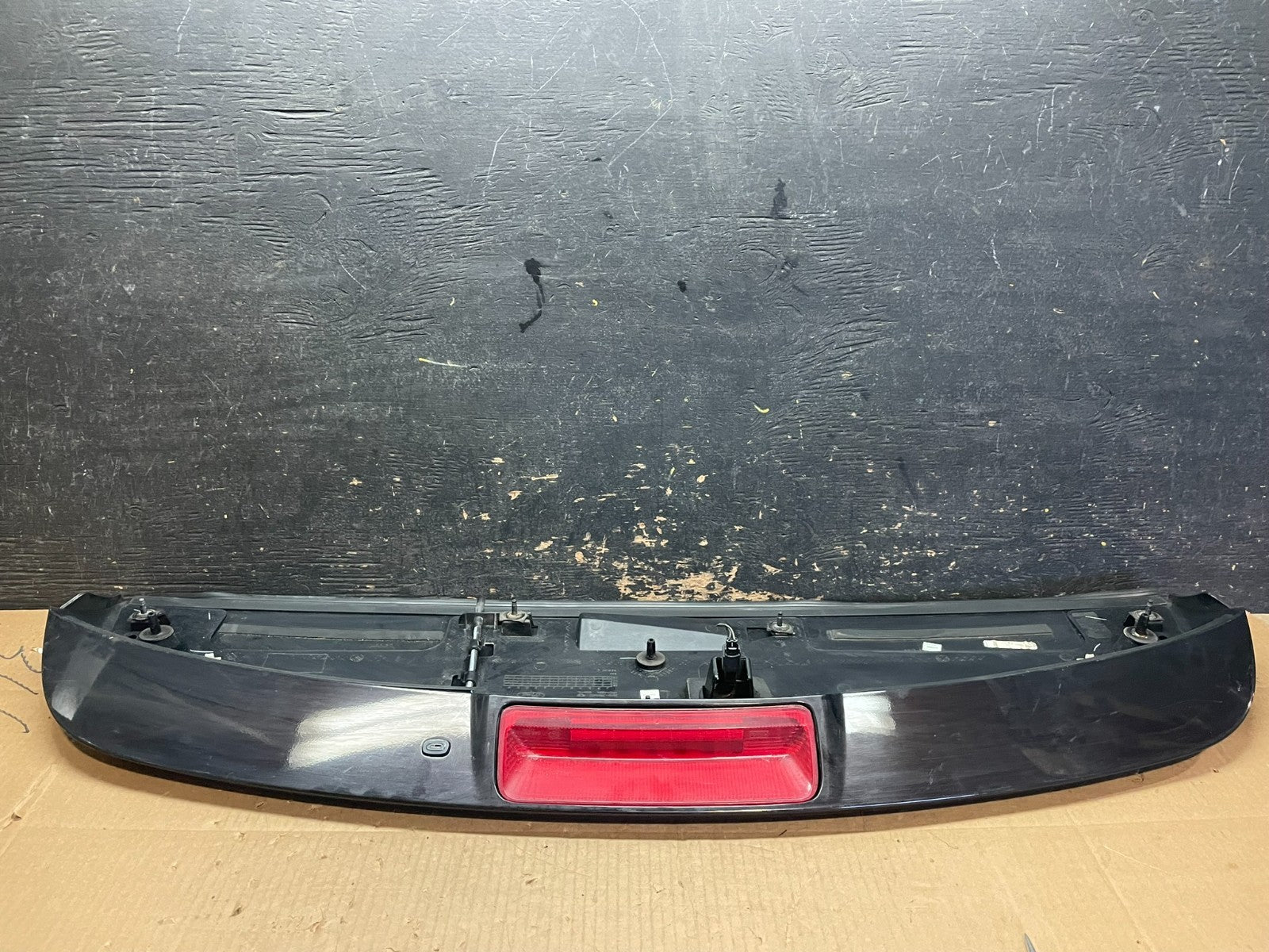 2004 to 2010 BMW X3 Trunk Hatch LID Spoiler Wing 3400384 Y1772 DG5