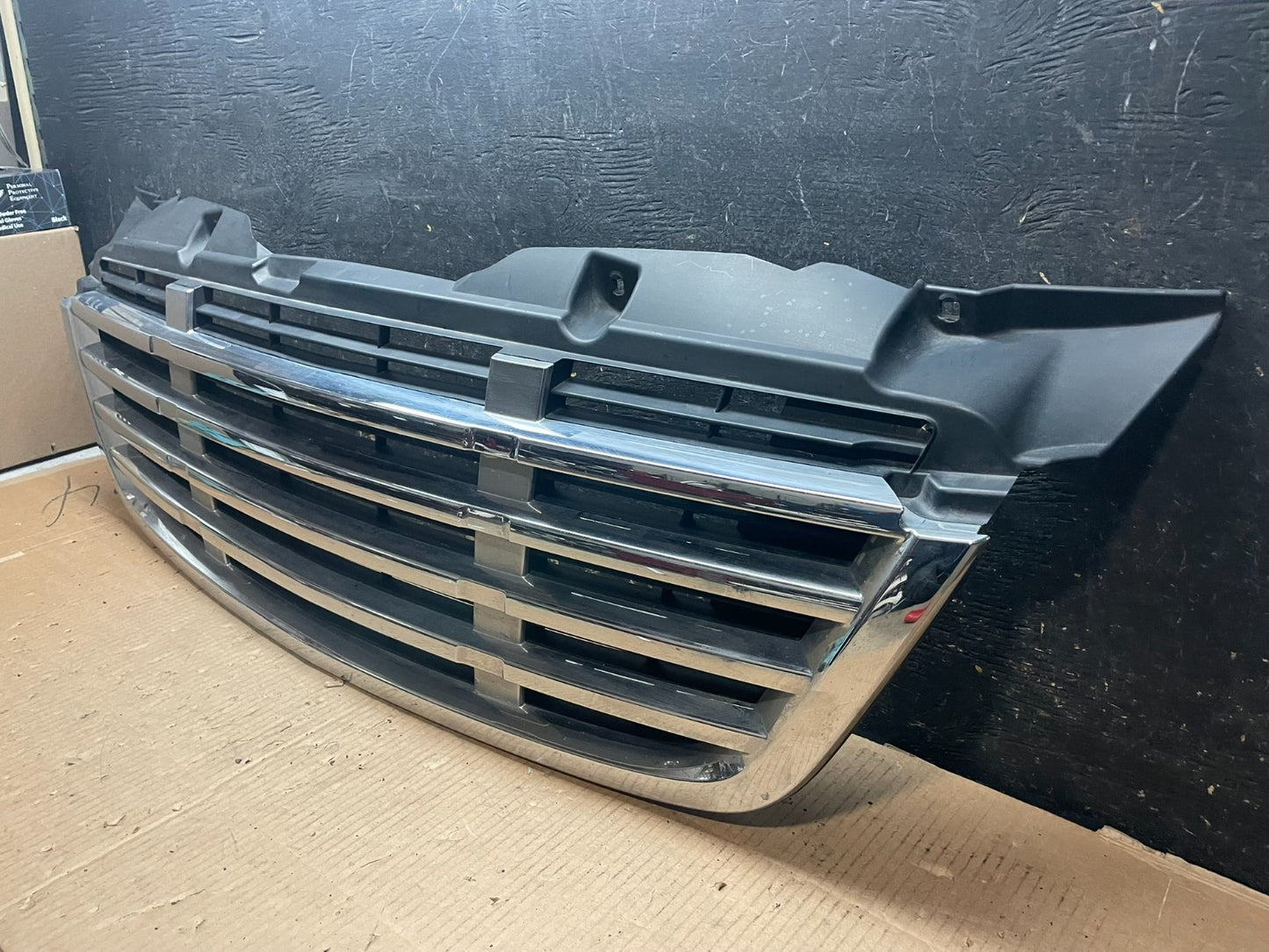 2009 to 2011 Freightliner Sprinter Front Upper Chrome Grill Grille y1891 DG2
