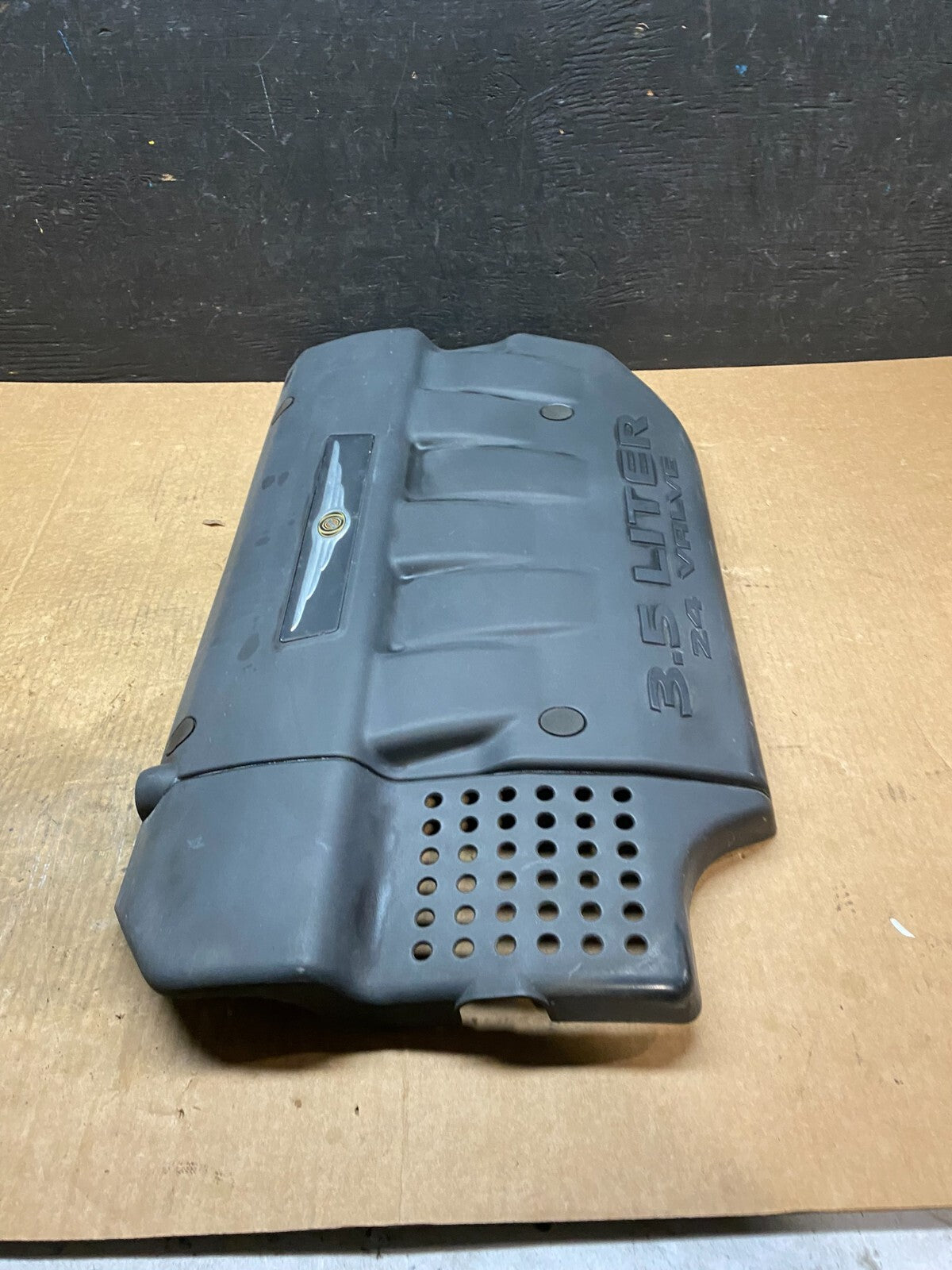 2004 2005 2006 Chrysler Pacifica 3.5L Engine Cover Motor H4697 DG12