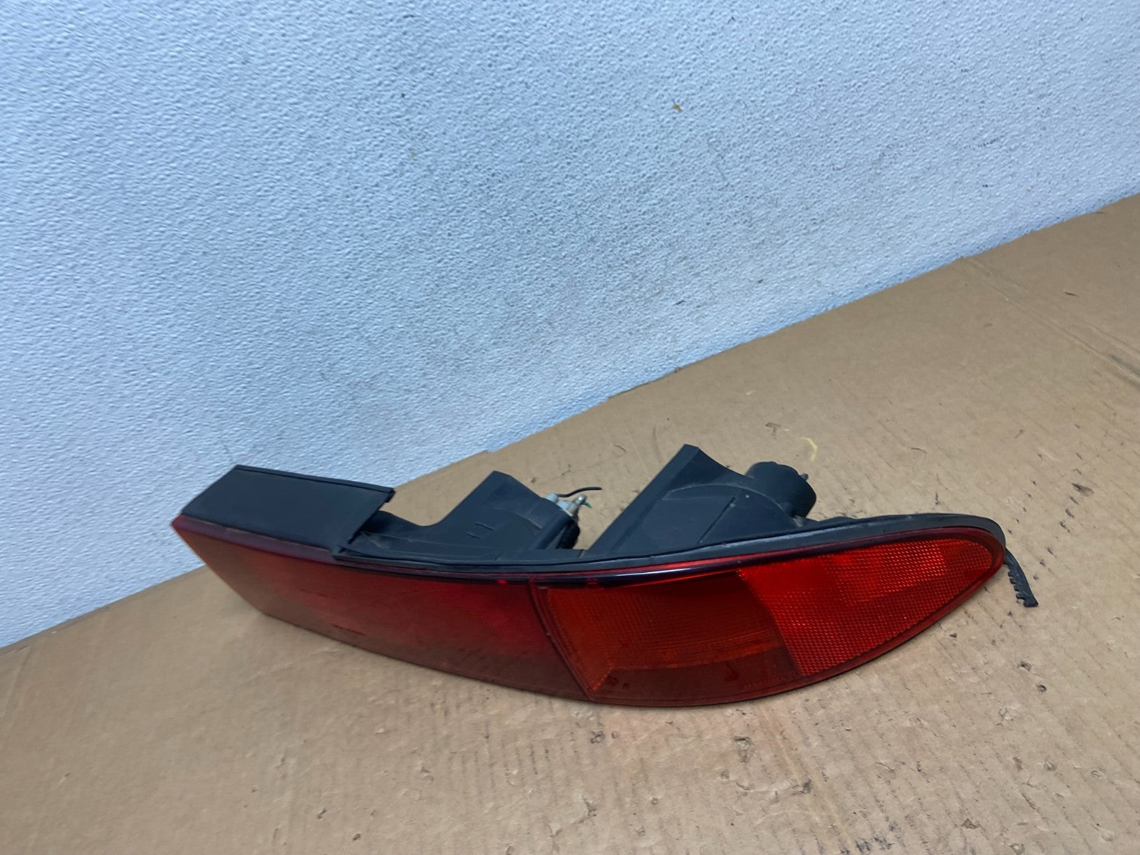 1991 to 1999 Mitsubishi 3000GT Right Passenger RH Side Tail Light ad1057 DG1