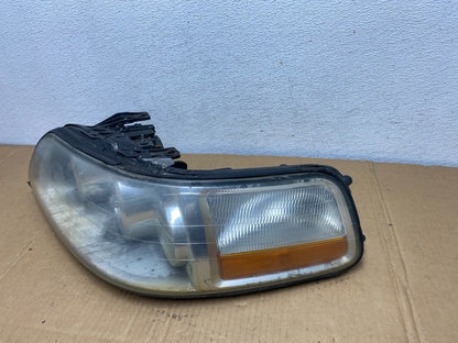 2005 to 2011 Lincoln Town Car Left Driver LH Side Headlight AD0779 DW1