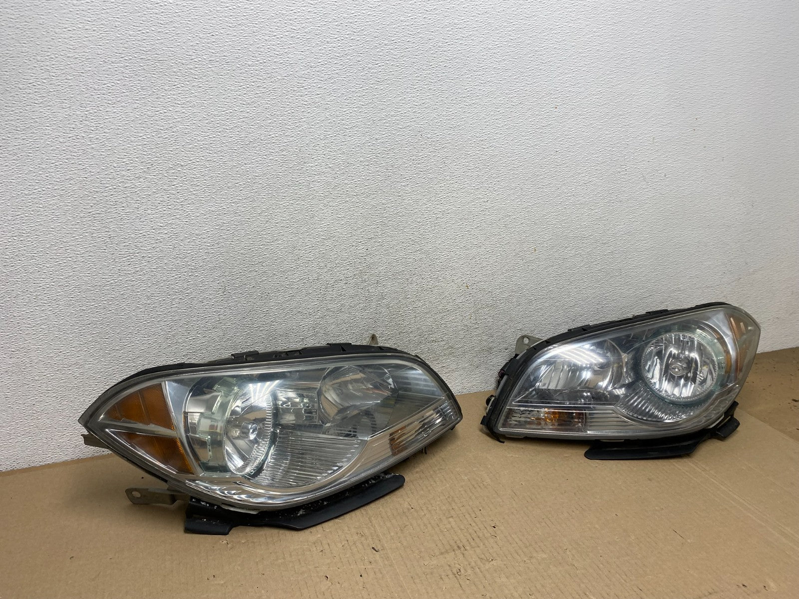 2008 to 2012 Chevrolet Malibu Left+Right Side Set Headlights AF5842 DW2