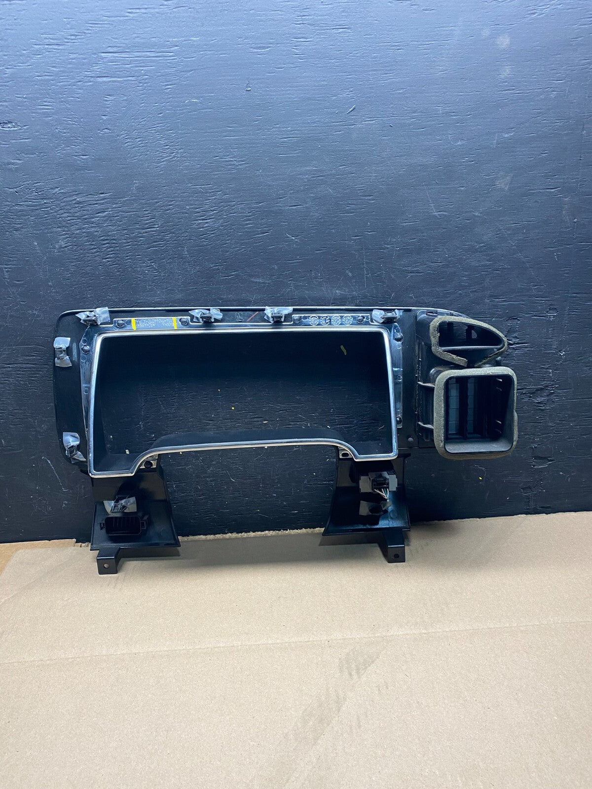 2007 to 2014  Lincoln Navigator Speedometer Dash Trim Bezel w Air Vent J9626 DG5