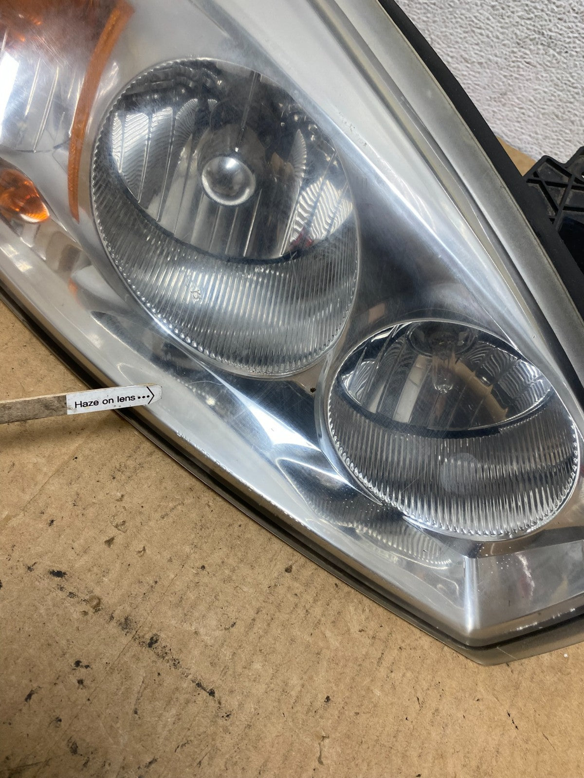 2004 to 2007 Chevrolet Malibu Right Passenger RH Headlight TYC AD4734 DW4