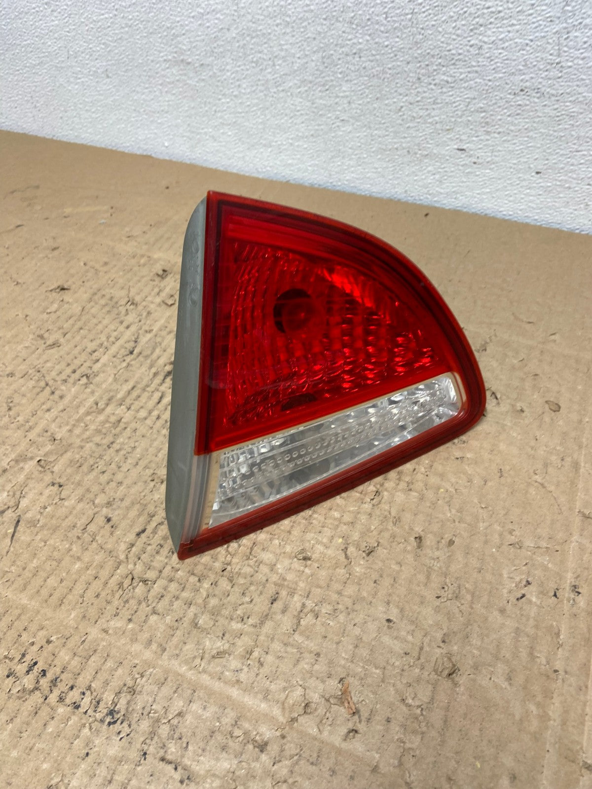 2007 to 2012 Hyundai Veracruz Right Passenger RH Inner Tail Light OEM AC4074 LK2