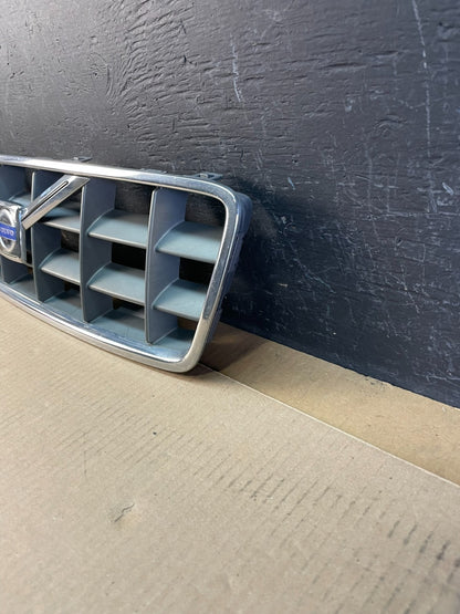 2001 to 2004 Volvo XC70 Front Upper Grill Grille AC19881