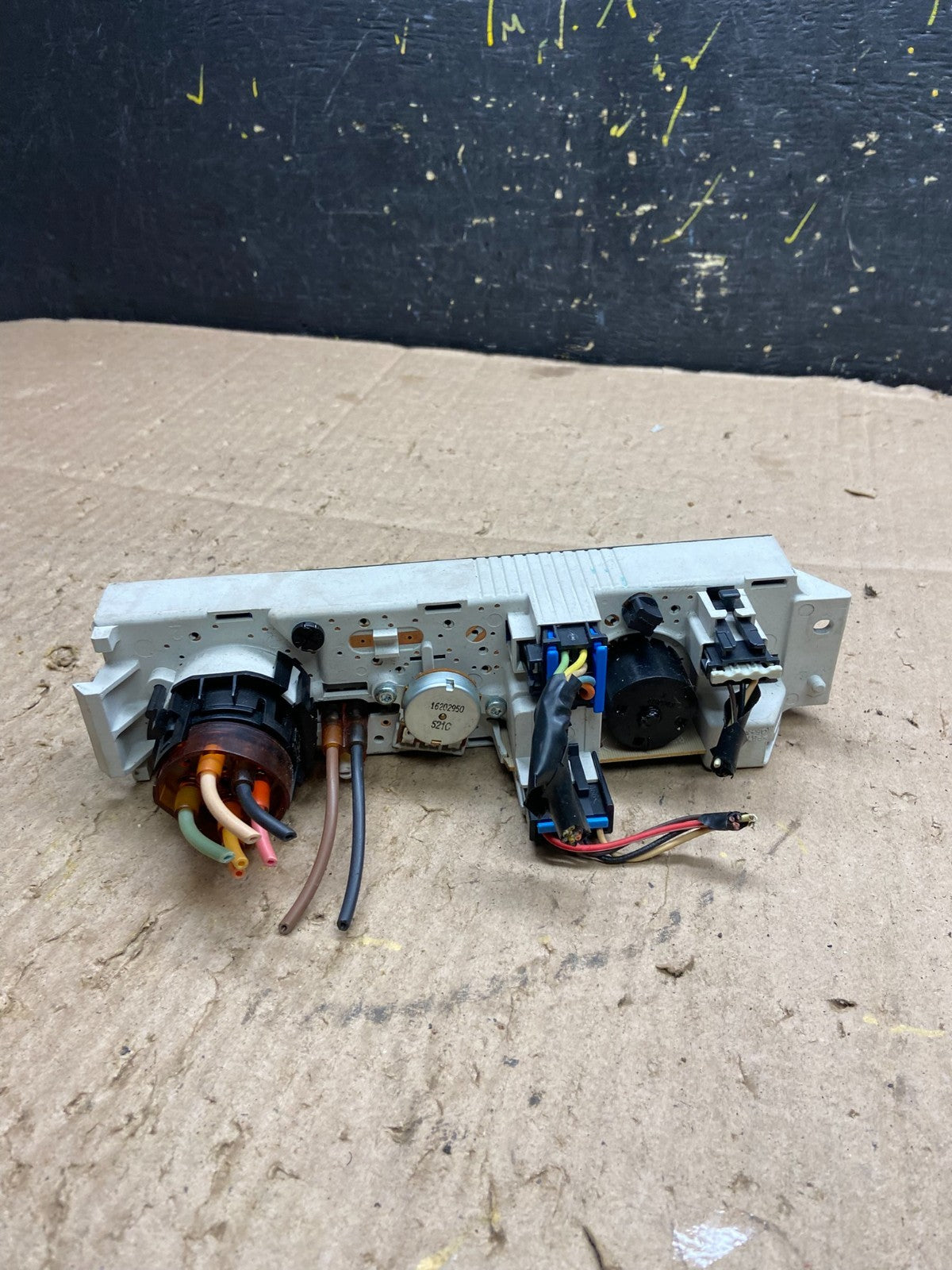 2001 - 2007 GMC Chevrolet Express 1500 Climate Control A/C Y7898 DG3