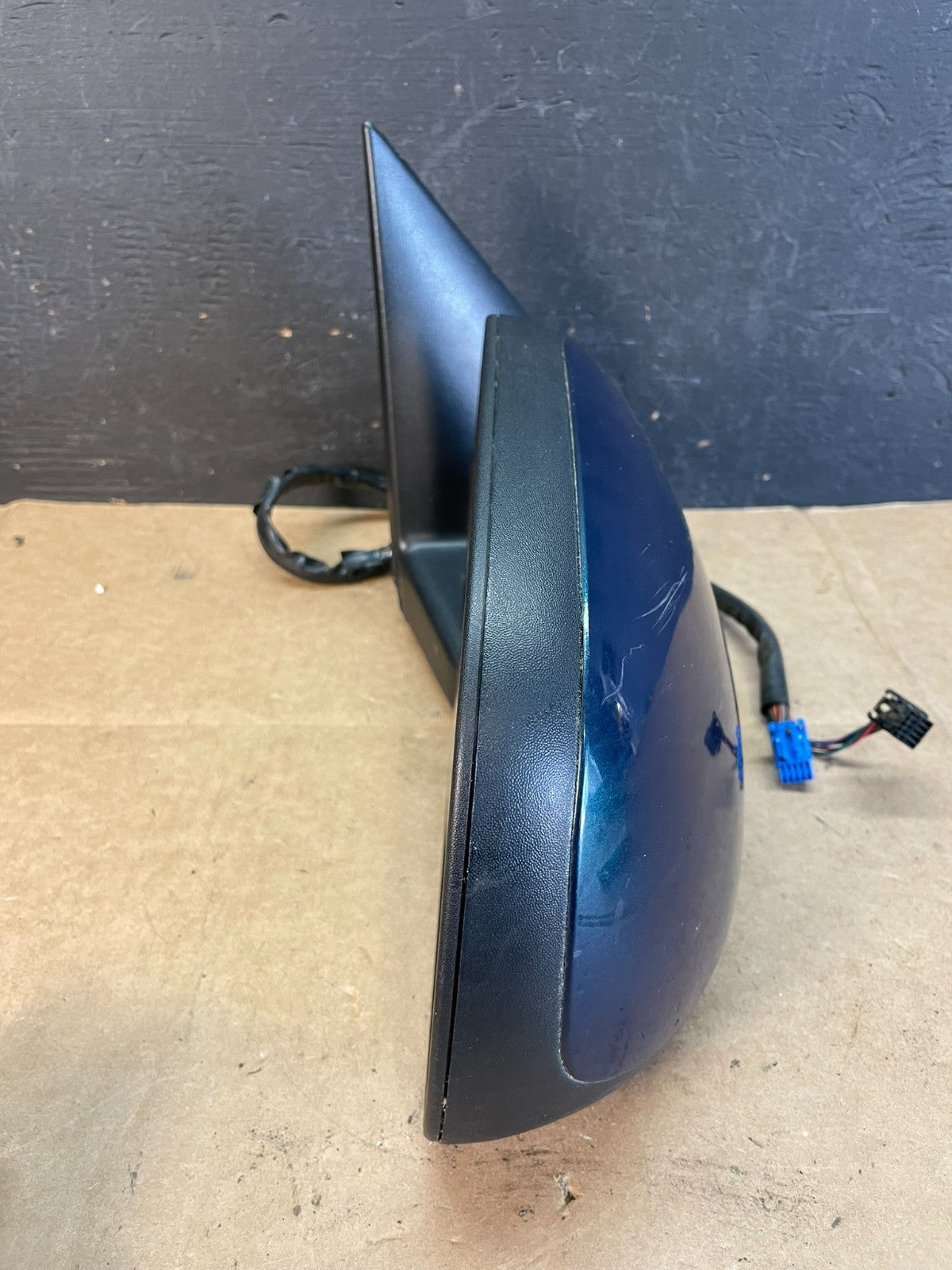2003-2006 Chevrolet Tahoe Suburban Right Passenger Turn Door Mirror AE0975 DW9