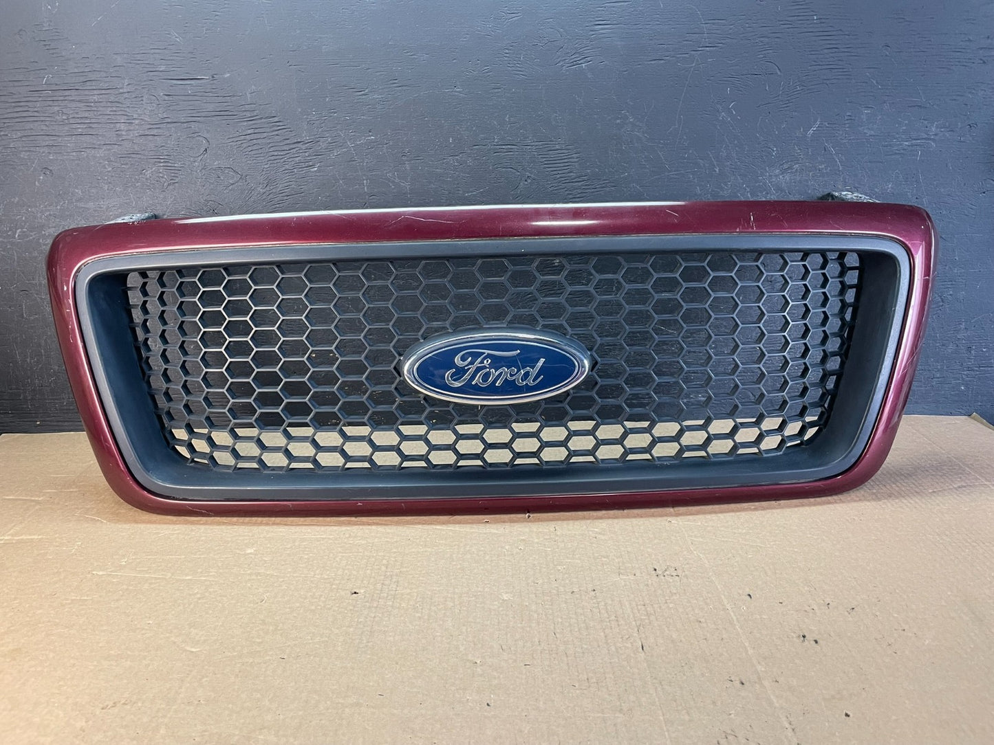 2004 to 2008 Ford F150 F-150 Front Upper Grill Grille AF5272 DW0