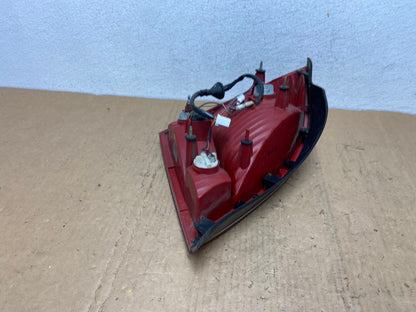 2001 2002 2003 Hyundai Elantra Right Passenger Rh Tail Light AD1409 LK4
