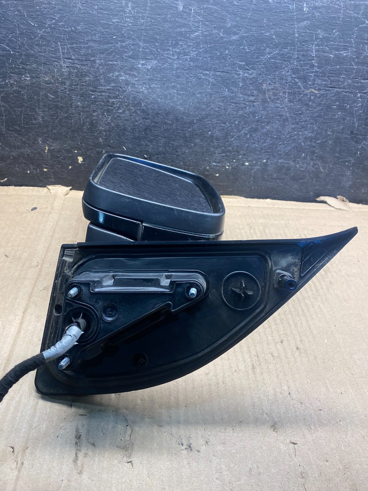 2011 to 2015 Land Rover LR2 Left Lh Side Door Power Mirror AJ0543 DG4