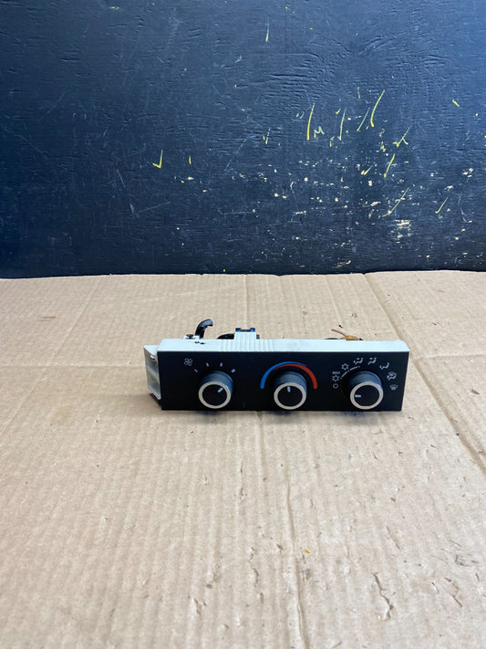 2008-2010 Chevrolet Express 1500 2500 3500 Climate Control Panel OEM aa4850 DG0