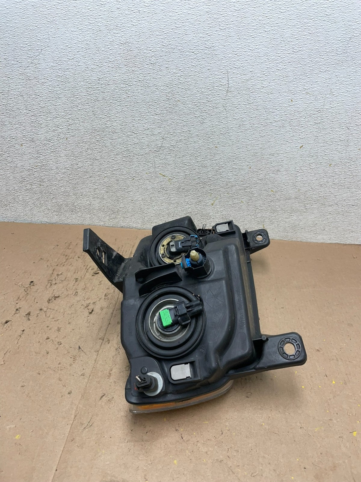 2011 to 2013 Jeep Grand Cherokee Halogen Left Driver Lh Headlight AD2472 DW12