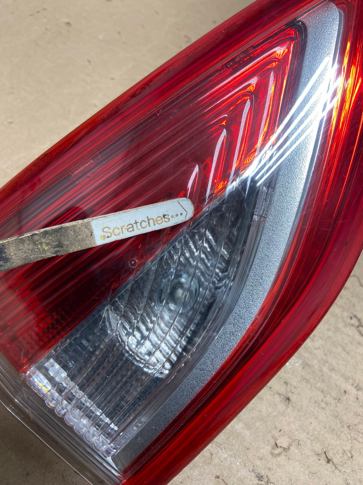 2013 to 2016 Ford Escape Left Driver LH Side Inner Tail Light AI1109 LK3