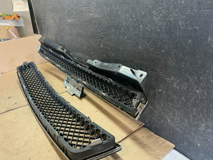 2007 to 2014 Chevrolet Avalanche Front Upper Lower Set Grill Grille N5625 PS10