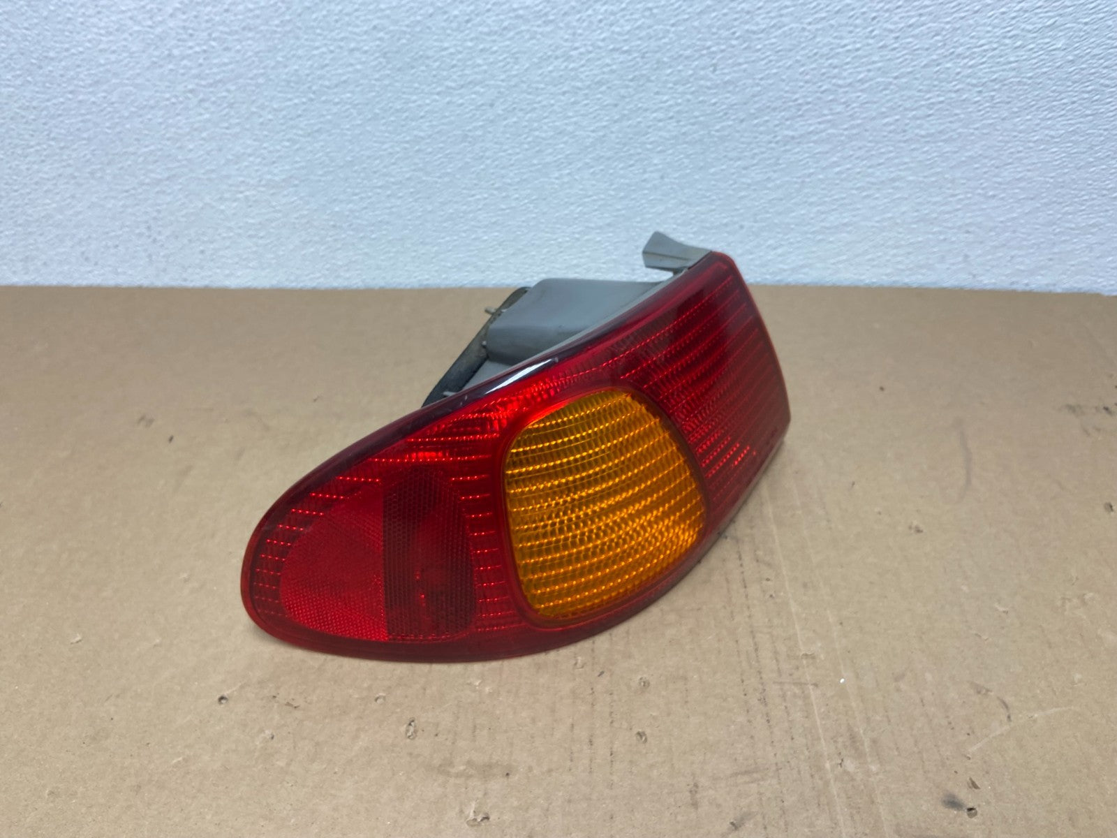 1998 1999 2000 Toyota Corolla Left Driver Lh Side Tail light AB6387 DW2