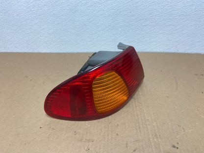 1998 1999 2000 Toyota Corolla Left Driver Lh Side Tail light AB6387 DW2