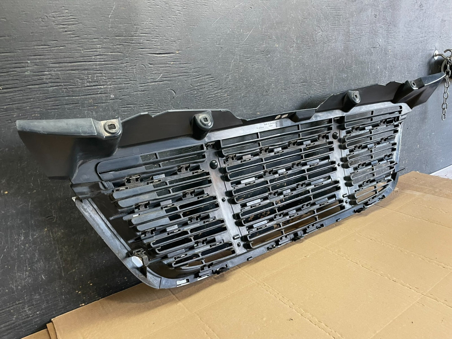 2009 to 2011 Freightliner Sprinter Front Upper Chrome Grill Grille aa6177 DG6
