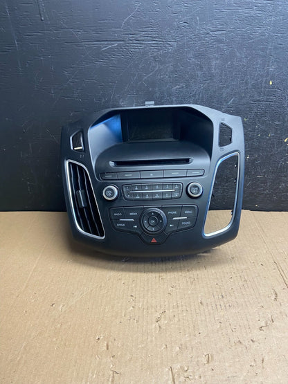 2015 to 2018 Ford Focus Center Radio Stereo Control Unit Trim ae3841 DG0