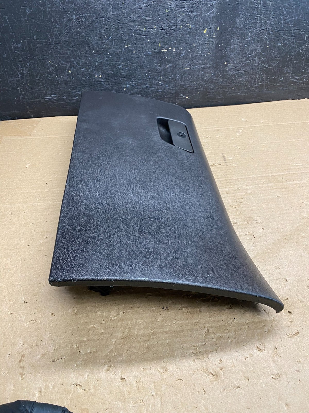 2013 to 2016 Ford Fusion Front Right Passenger Storage Glove Box AG6243 DG1