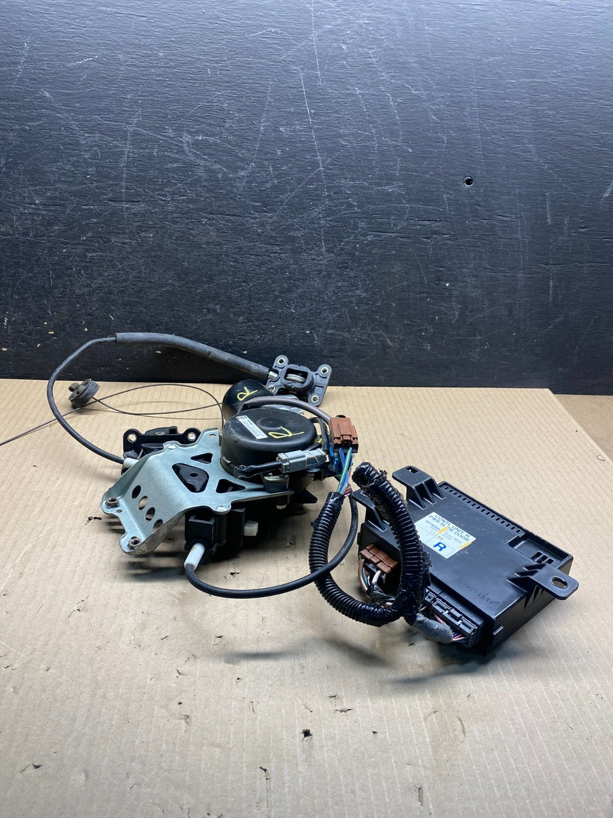 2005-2010 Honda Odyssey Rear Right Passenger Power Sliding Door Motor AH7450 PS2