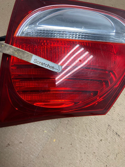 2006-2011 Lexus GS350 GS430 GS450H Right Passenger Inner Tail Light AF4816 LK3