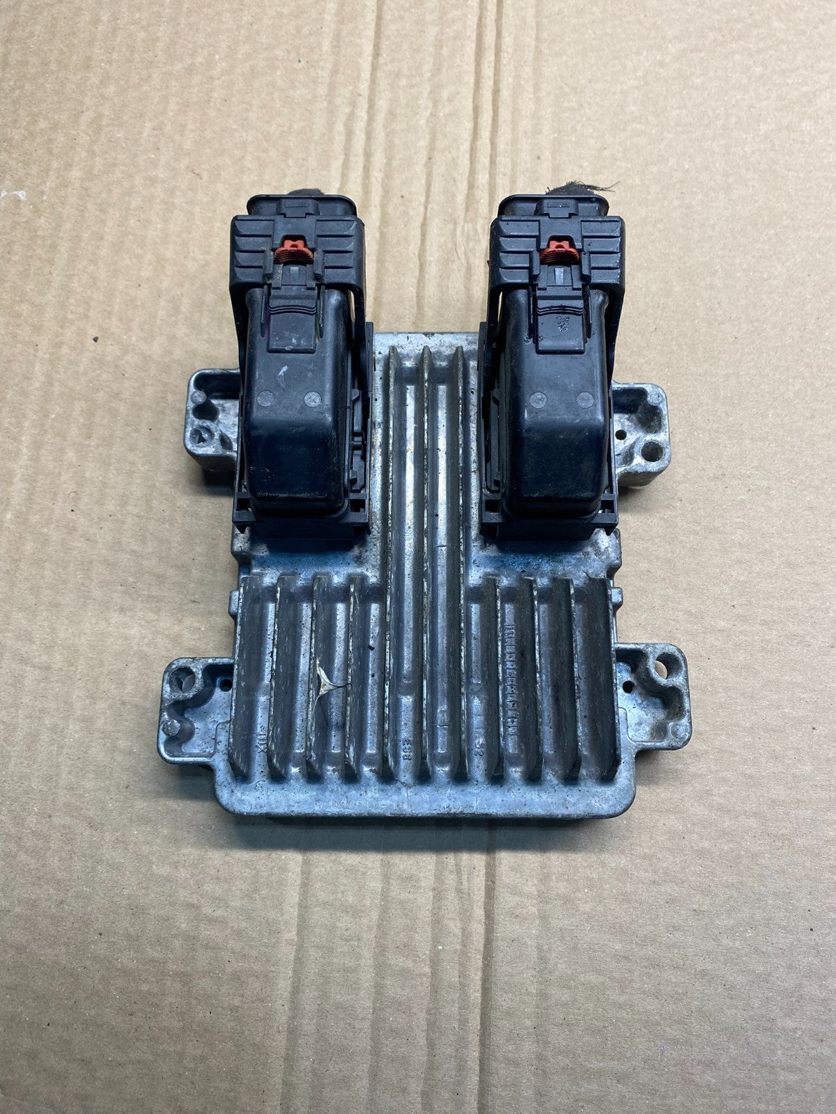 2010 to 2013 Chevrolet Silverado Yukon Engine Control Module ECM ECU af6932 DG0