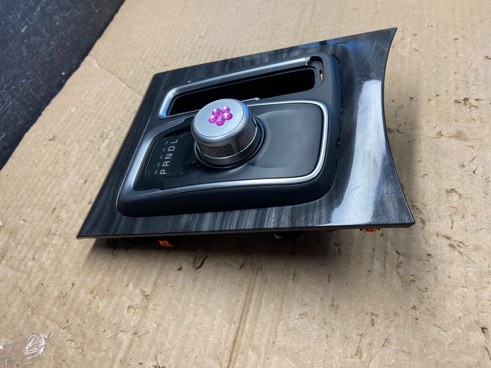 2015 to 2023 Chrysler 300 Gear Selector Shifter af2215 DG1