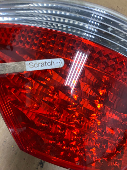 2002 to 2005 BMW 7-Series 745i 760i Left Driver LH Side Tail Light Oem Q8774 DW5
