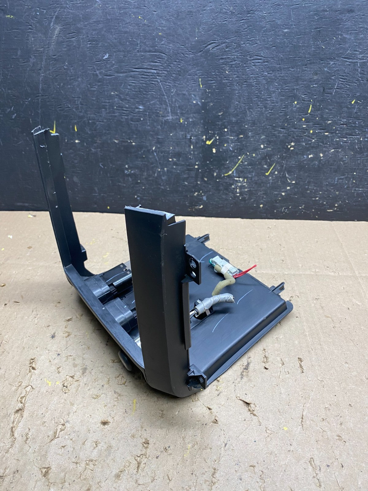 2004 to 2007 Honda Pilot Lower Dash Trim Switch Panel u5380 DG2