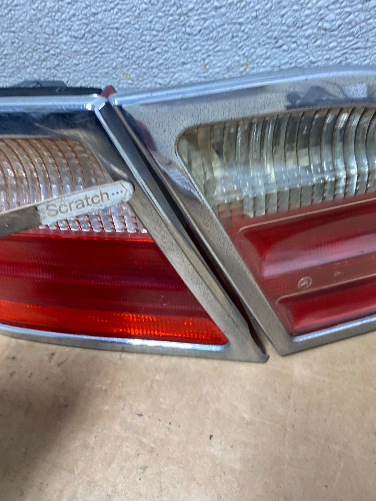 2000-2002 Mercedes-Benz E-CLASS E430 E320 Left Driver Side Tail Light T3750 DW3