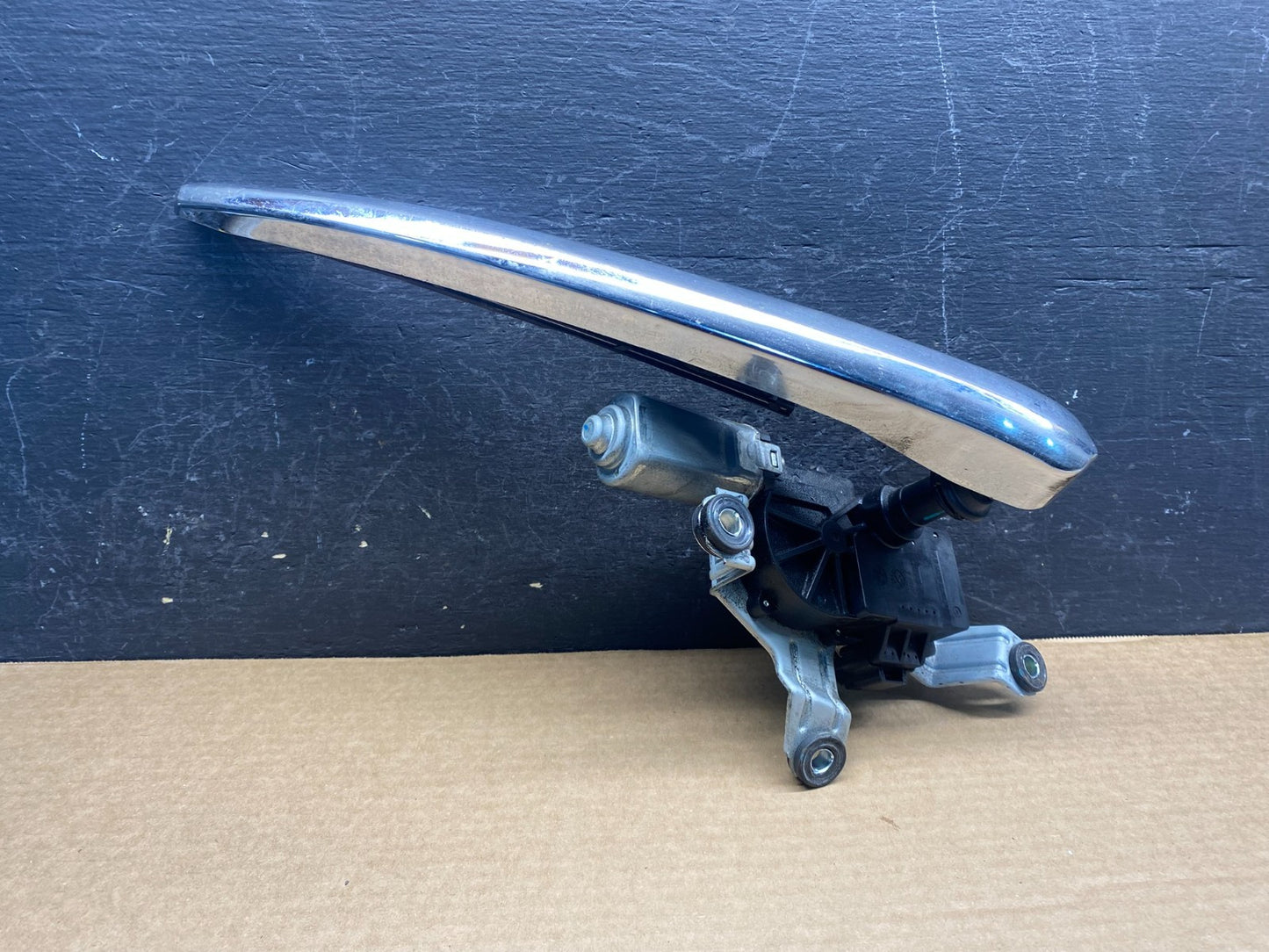 2010 to 2016 Cadillac SRX Rear Windshield Washer Wiper Motor AF7496 DG0