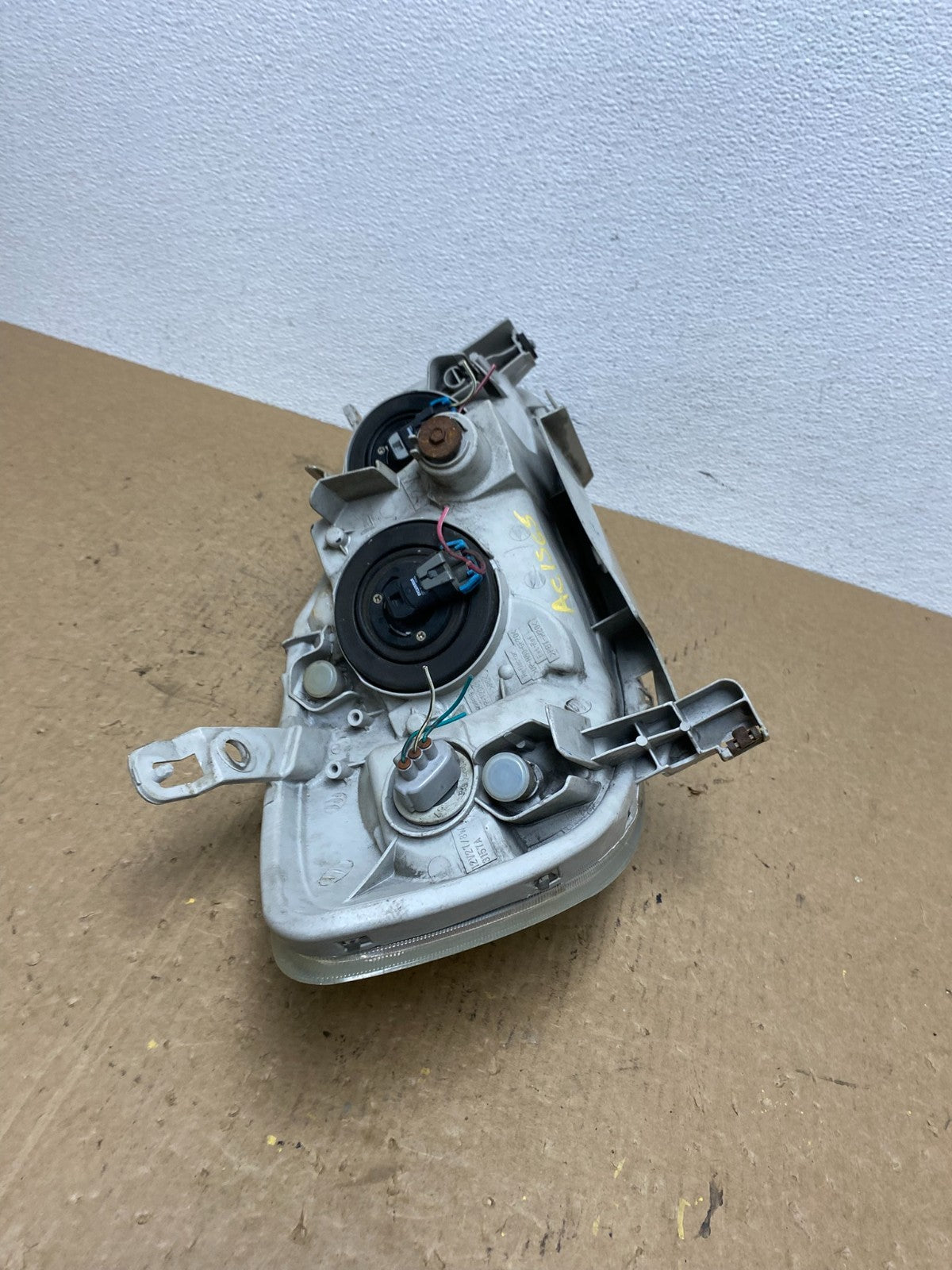 2003 to 2004 Toyota Corolla Left Driver LH side Headlight Oem AC1565 DW7