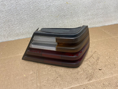 1994 to 1995 Mercedes E Class W124 Right Passenger RH Side Tail Light Y9000 DW0