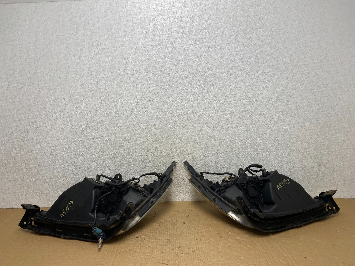 2005 2006 2007 Honda Odyssey Left+Right Set Halogen Headlights AG1173 DW9
